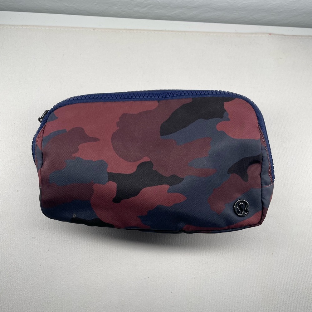 lululemon athletica belt bag